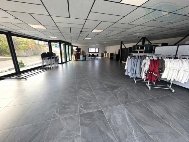 Neue Geschäftsräume von 221,5 m² in Voyebœuf in Porrentruy