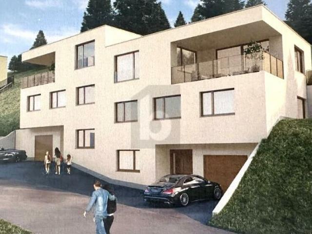NEUE HAUSHÄLFTE MIT MITGESTALTUNGSMÖGLICHKEIT