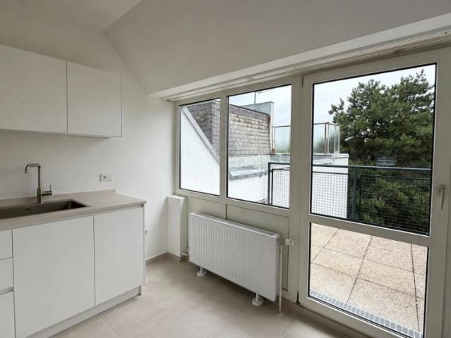 NEUE, helle und freundliche 2 Zimmer Wohnung | ZELLMANN IMMOBILIEN
