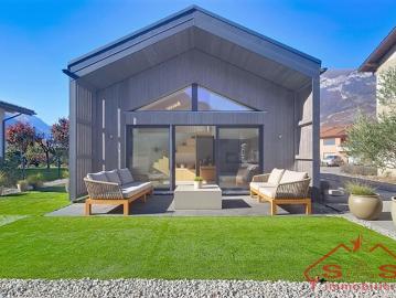 Riddes, Bezirk Martinach, Wallis - Parkplatz