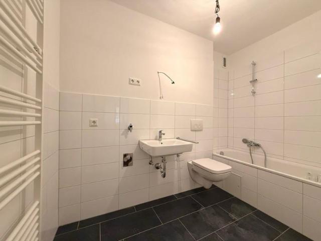 Neue Wohnung, neues Glück! 4,5 Zimmer Wohnung WBS