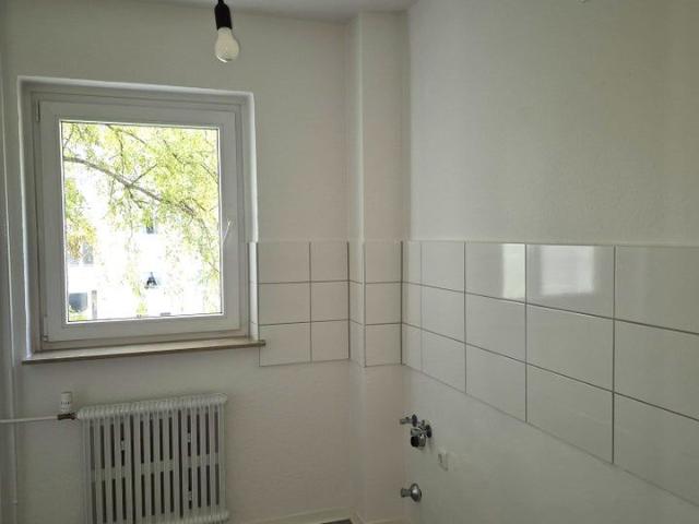 Neue Wohnung, neues Glück! Schöne 2 Zimmer Wohnung mit Balkon!