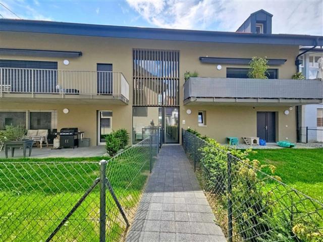 Neue Wohnung von 3,5 Zimmern mit Balkon