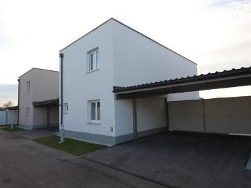 Neue Wohnhausanlage mit 7 Reihen und 4 frei stehenden Wohnhäusern in Ybbs an der Donau