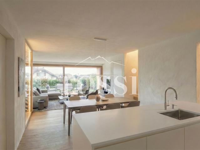Neue 2,5 Zimmer Penthouse Wohnung mit Balkon zum Verkauf in Cottens