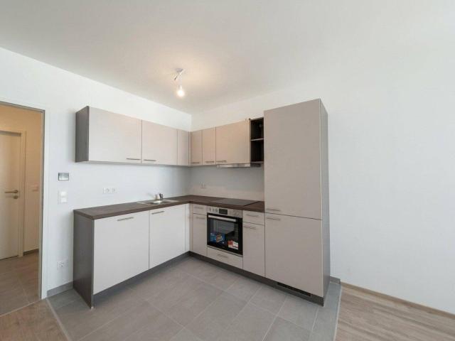 Neue 2 Zimmer Wohnung mit Kühlung in Top Lage direkt neben U4/U6
