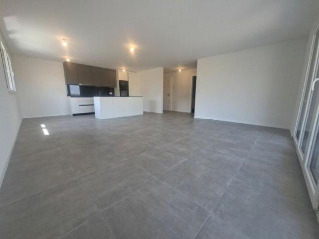 Neue 3,5 Zimmer Wohnung im 2. Stock in Farvagny
