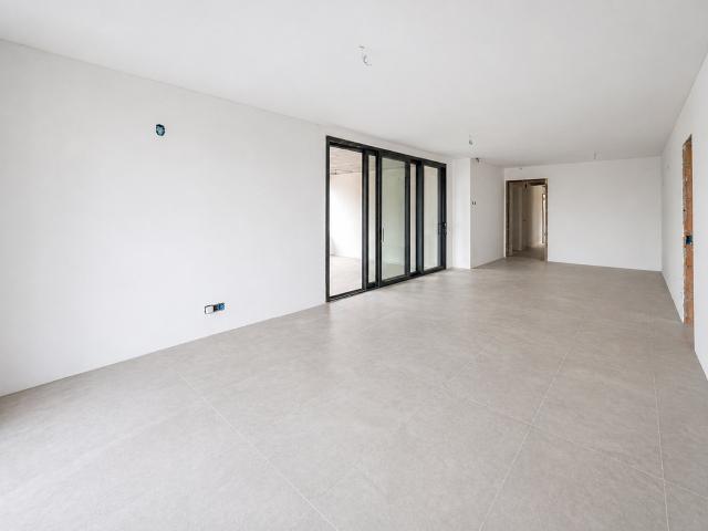 Neue 3.5 Zimmerwohnung mit grosser Terrasse in Sorengo