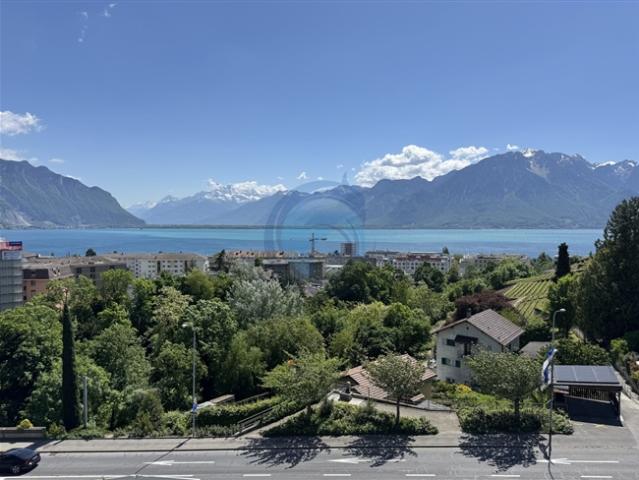 NEUBAU 4,5 ZIMMIGER APARTMENT MIT PANORAMABLICK AUF DEN SEE