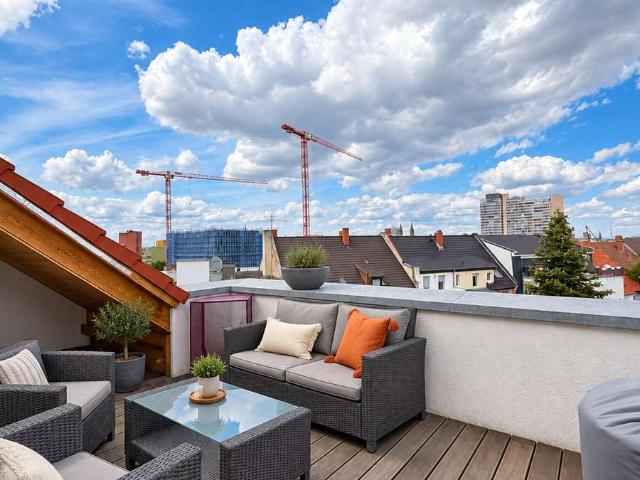 Neue 4 Zimmer Maisonette Wohnung 150 m² in Ludwigshafen Süd unmittelbar bei Mannheim