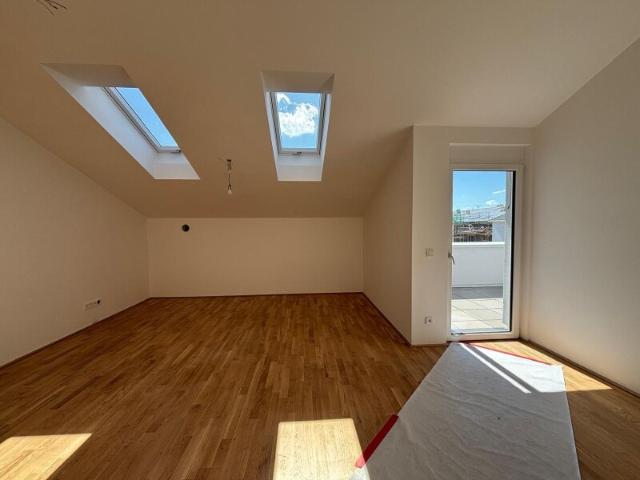 Neue 68 m² Dachgeschosswohnung – Erstbezug in Straßwalchen!