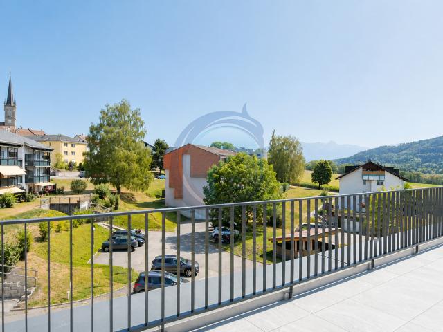 NEUES 4,5 ZIMMER ROOFTOP APARTMENT MIT GROSSER TERRASSE