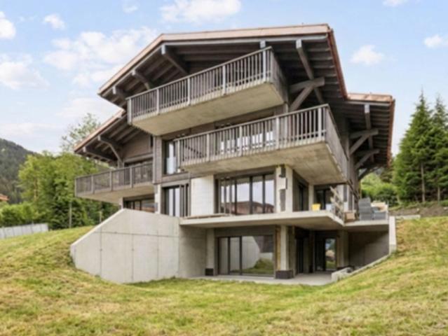 Neues 3.5 Zimmer Apartment 150 m von den Liften entfernt