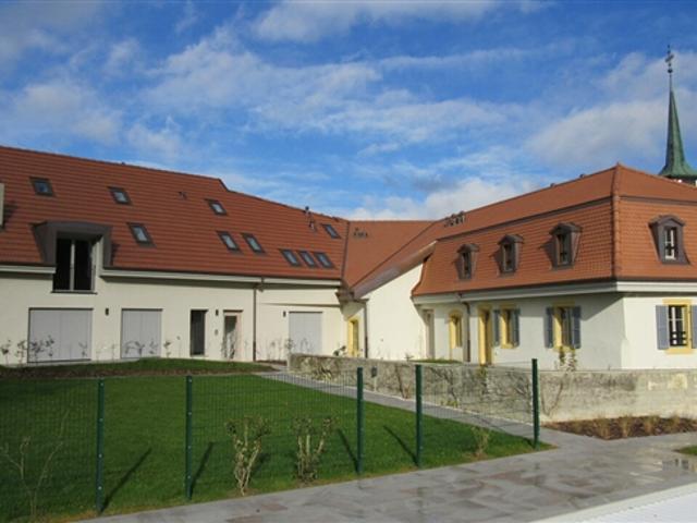 Neues 3.5 Zimmer Apartment mit Terrasse zu vermieten