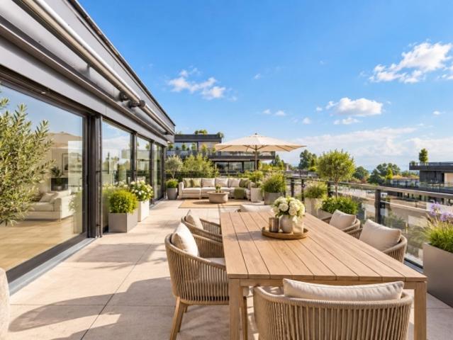 Neues und modernes Penthouse mit einer 95 m² großen Dachterrasse