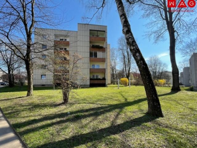 Neues Wohngefühl nach Generalsanierung – 2 Zimmer mit Balkon