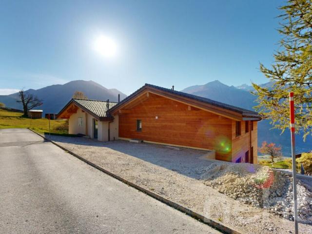 Neues Apartment mit Panoramablick, 5 Minuten von Leuk