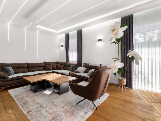Neues Doppelhaus mit Garten und Terrasse in Hitzendorf