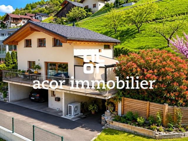 Neues Einfamilienhaus mit atemberaubender Aussicht