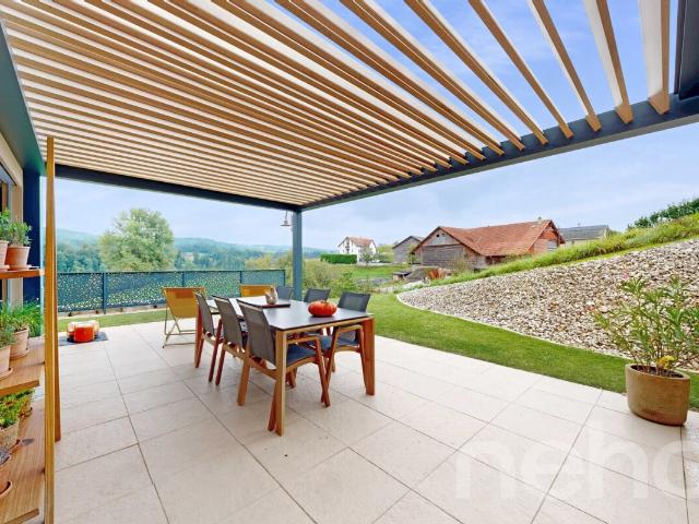 Neues freistehendes Haus mit Garage und ungehinderter Sicht