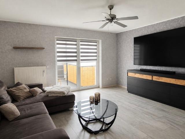 NEUES JAHR NEUE WOHNUNG ! Sehr schöne Wohnung mit Balkon und Fahrstuhl