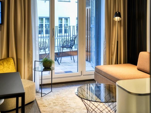 Neues möbliertes 2 Zimmer Apartment an sehr zentraler Lage in Altdorf