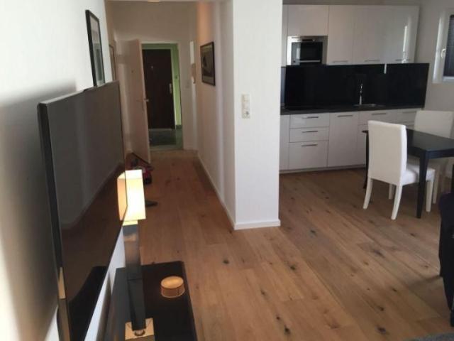 Neues, modern möbliertes Apartment mit Reinigungsservice in zentraler Lage