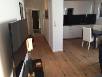 Neues, modern möbliertes Apartment mit Reinigungsservice in zentraler Lage