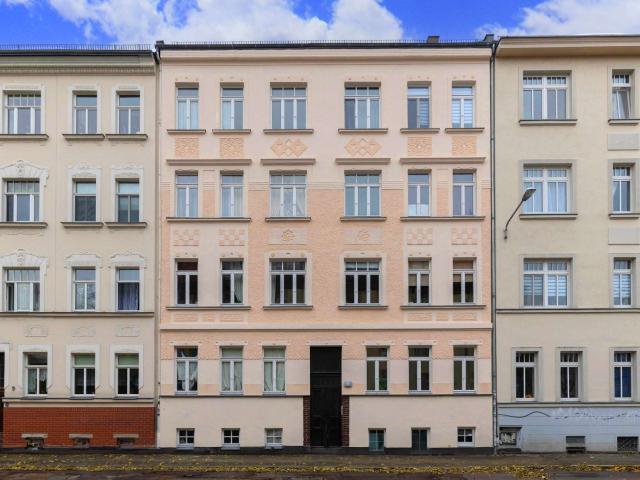 NEUES POTENZIAL ENTDECKEN | Vermietete 2 Raum Wohnung mit Tageslichtbad