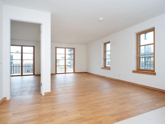 Neues Sendling: 2 Zi Whg. mit EBK, Balkon, Aufzug,TG,U Bahnlage!