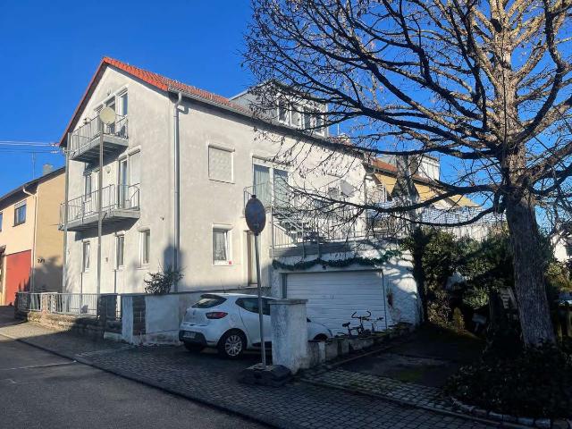 NEUER TOP PREIS SOLIDES MEHRFAMILIENHAUS – ÜBER 5,5 % MIETRENDITE TEILWEISE SANIERT