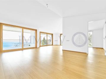 NEUER HOHER STAND MIT BALKONTERRASSE UND PANORAMABLICK – GRUNDSTÜCK 1