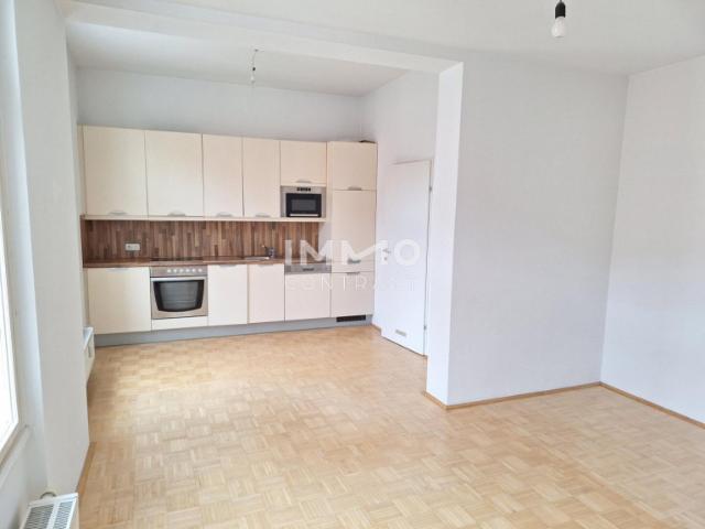NEUER PREIS * Tolle 2 Zimmer Wohnung direkt am Stadtplatz 6 Top 3