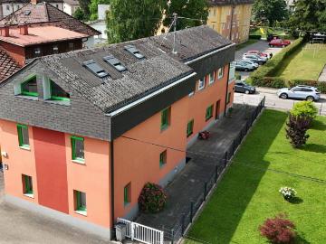 Neuer Preis! Vielseitiges Wohnhaus mit drei Einheiten in zentraler Lage von Attnang Puchheim