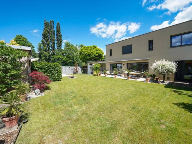VERKAUFT – Einfamilienhaus mit moderner Ausstattung, Sauna und idyllischem Außenbereich