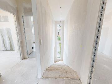 !Neuer preis! Moderne Doppelhaushälfte mit Garten – wenige Schritte zum See!