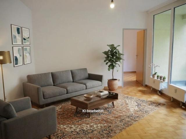 Neuer Preis! + Schöne 2 Zimmer Wohnung mit Loggia im Zentrum nähe Landstraße Marienstraße 12