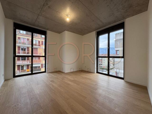 NEUF très bel appartement de 5 pièces à Carouge