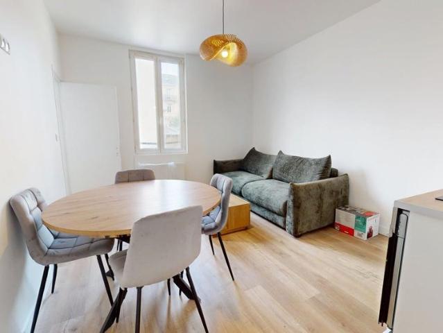 Neuf, 1 chambre, hyper centre: Hôtel de Ville et Coty à pied