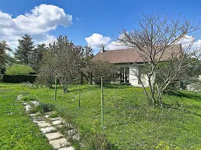 Neufchâteau 88300 Achat / Vente maison 3 pièces t3 au dernier étage jardin