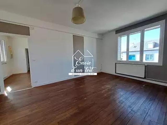 Neufchâtel en Bray 76270 Location appartement 4 pièces t4 au dernier étage parking