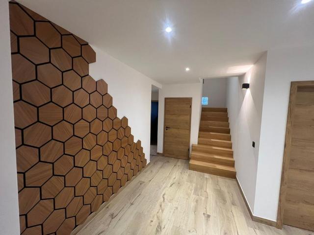 NEUFGRANGE Neues Traumhaus, komplett saniert,200 m² Wohnkomfort