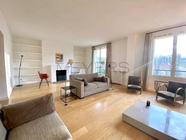 NEUILLY MAIRIE BOULEVARD JEAN MERMOZ