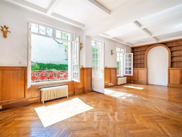 Neuilly Perronet/Borghèse Maison avec jardin 400m² Neuilly sur Seine