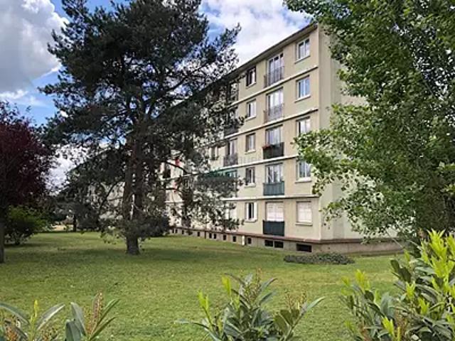 Neuilly sur Marne 93330 Location appartement 4 pièces t4 cave parking