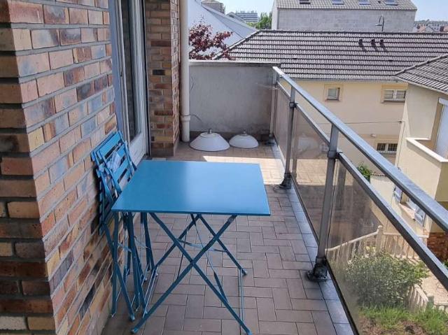 Neuilly sur Marne Studio meublé
