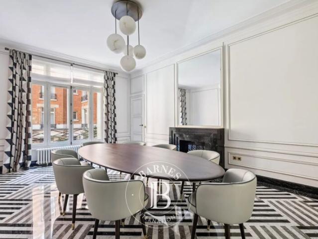 Neuilly sur Seine, Appartement 5 Chambres 273 m² en location