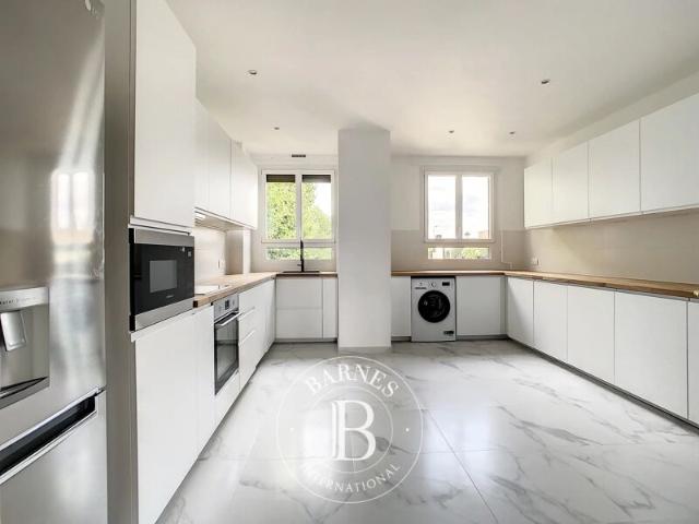 Neuilly sur Seine, Appartement 2 Chambres 111 m² en location