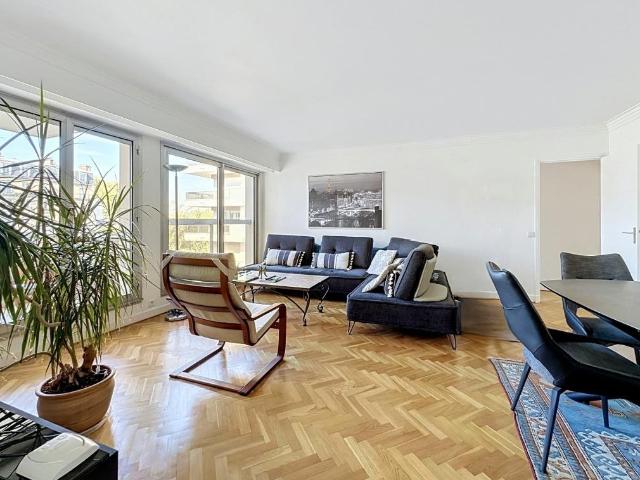 Neuilly sur Seine – Île de la Jatte: appartement 4 pièces a. 87m² Neuilly sur Seine