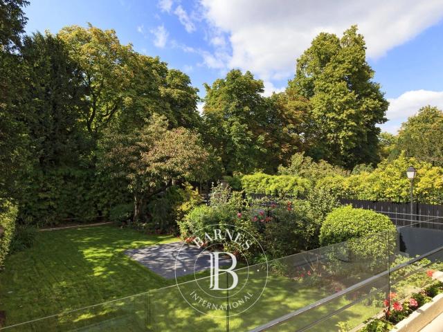 Neuilly sur Seine, Maison 4 Chambres 269 m² en location